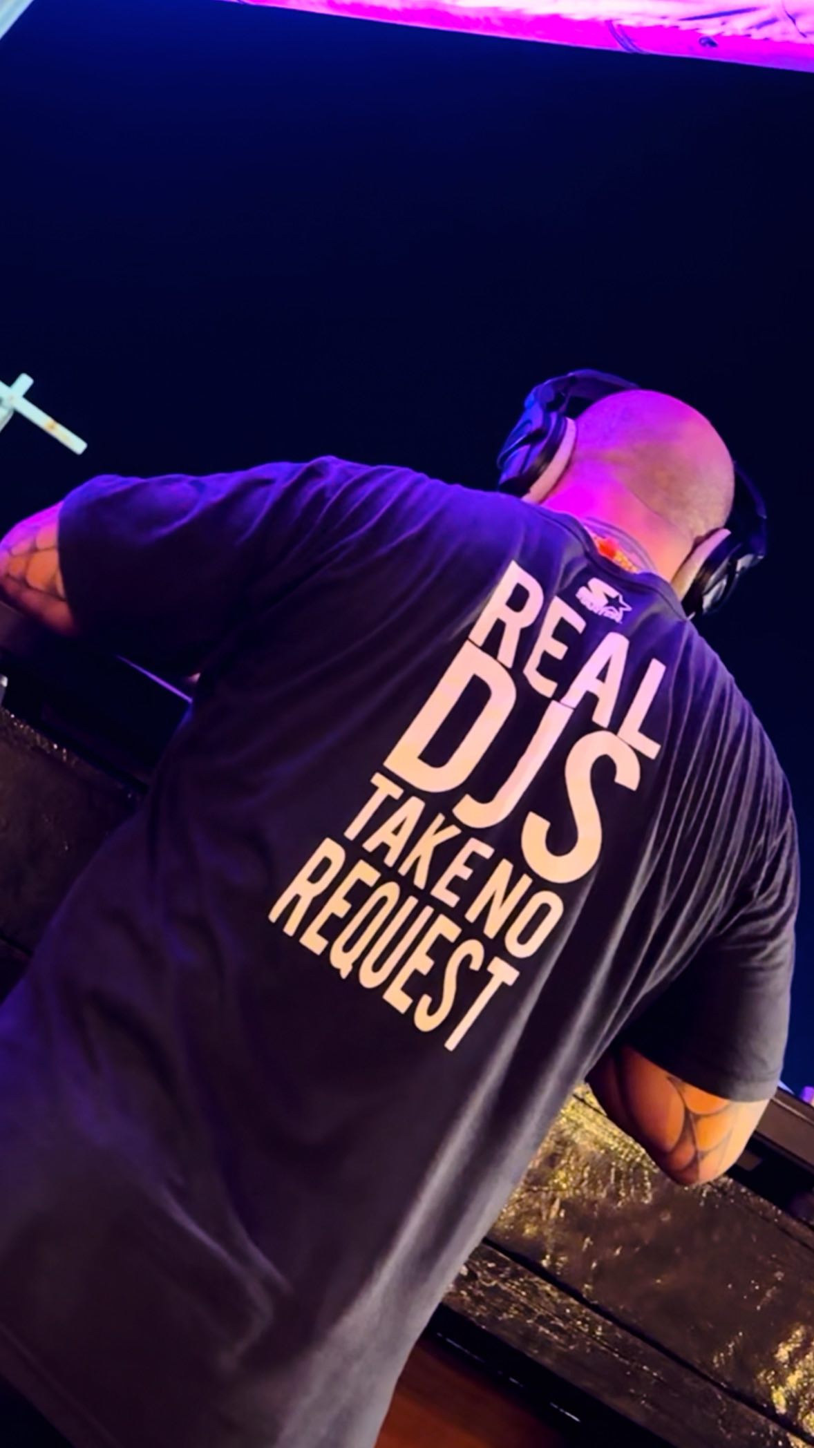 Domingo foi dia de começar a história do Rato Doido 🐀 Além de ser o dia Internacional do Dj, rolou o pré lançamento do EP “Pronto pro Jogo” e aniversário do artista @bbking.leme 🎂